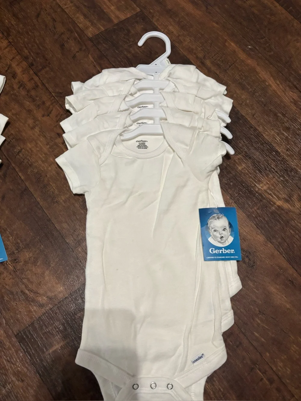 GERBER NWT White Short Sleeve Onesies 100% Cotton 15 Pcs For Babies 6-9 Months .